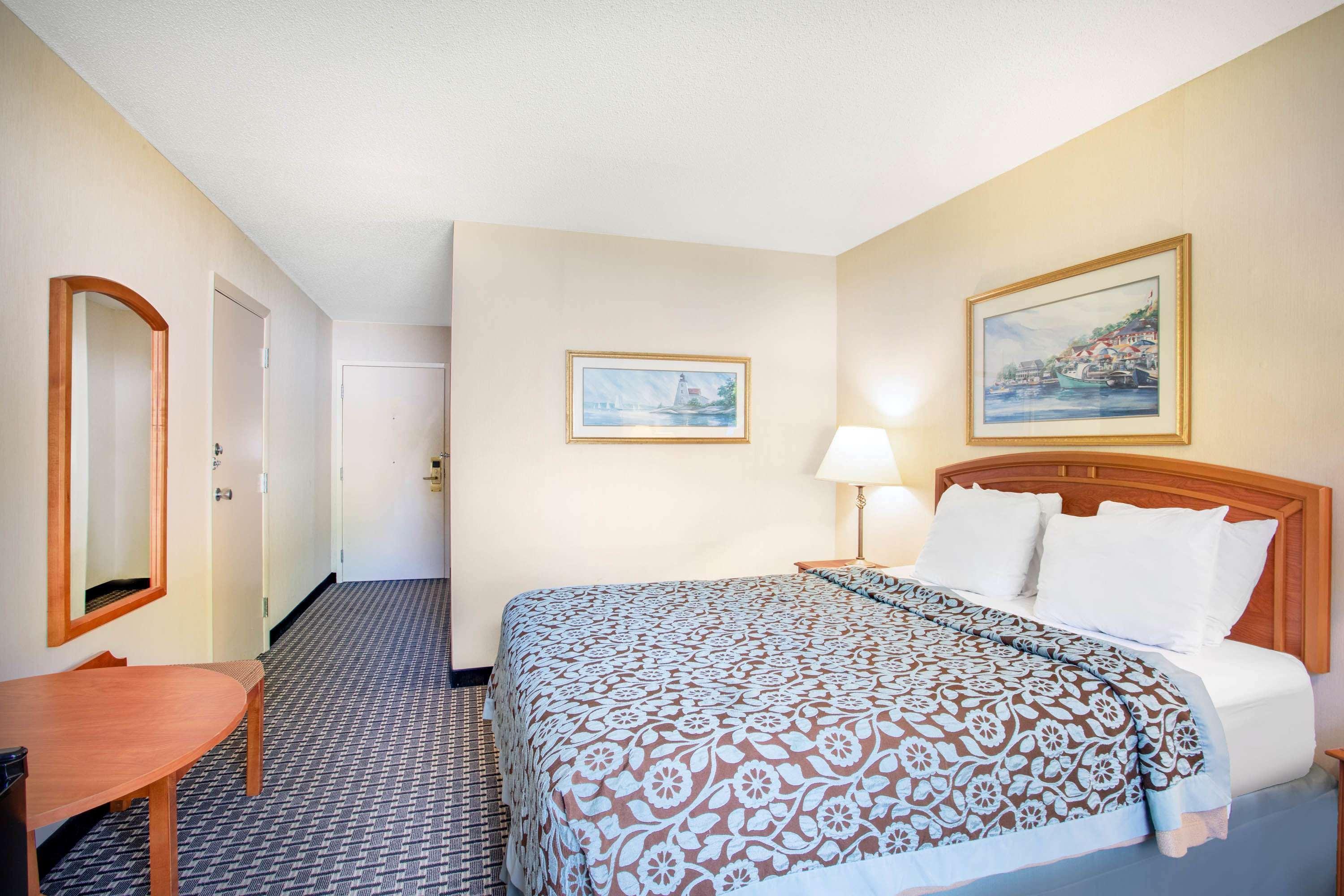 Spark By Hilton Mystic Groton Esterno foto